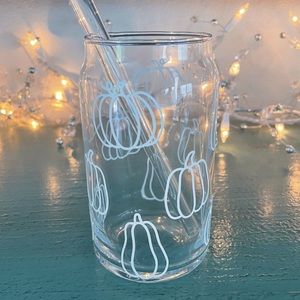 Handmade 16oz glass with glass straw / white pumpkins